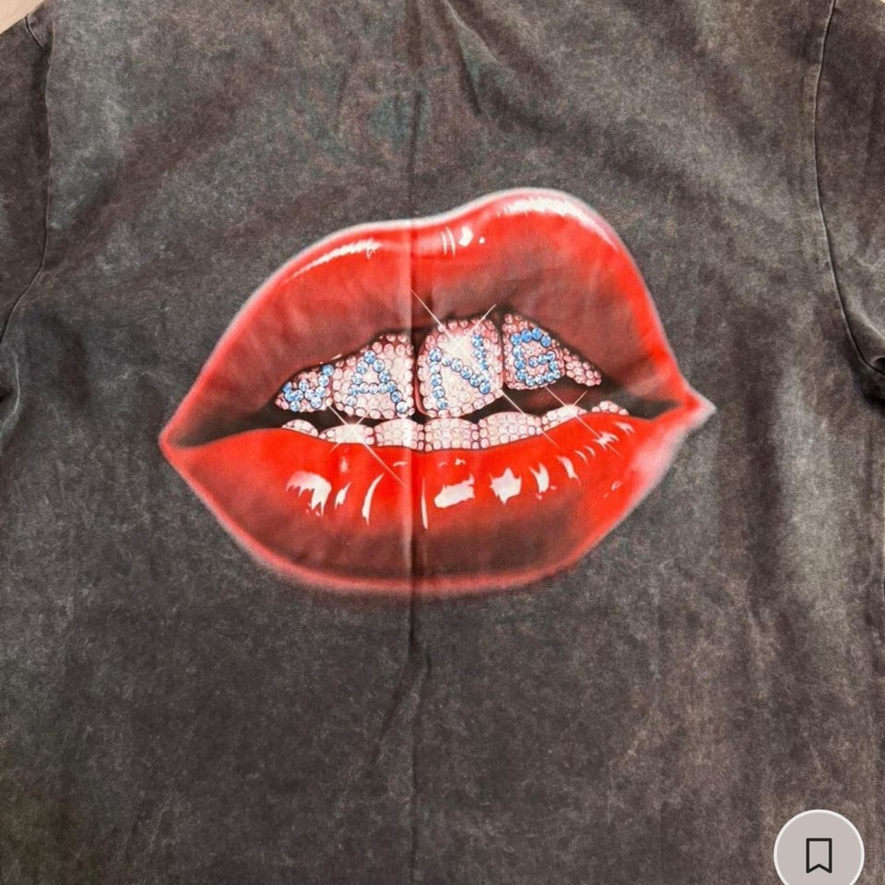 Graphic Tee with Red Lips Design